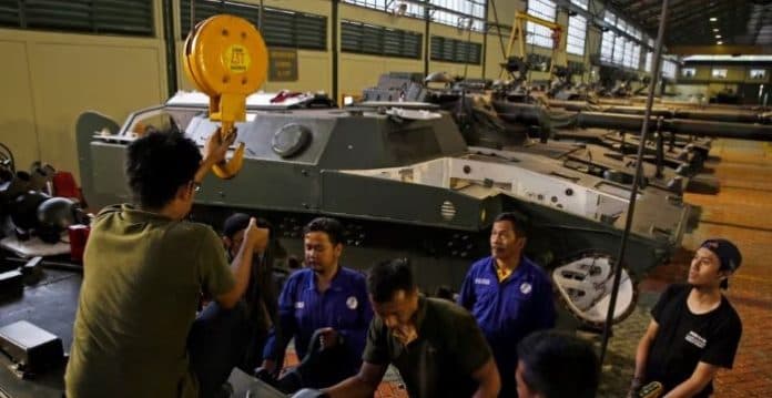 kamboja_terima_bantuan_peralatan_militer_senilai_500000_dari_indonesia