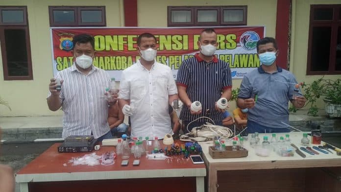 kampung_narkoba_di_belawan_digerebek_7_tersangka_diciduk