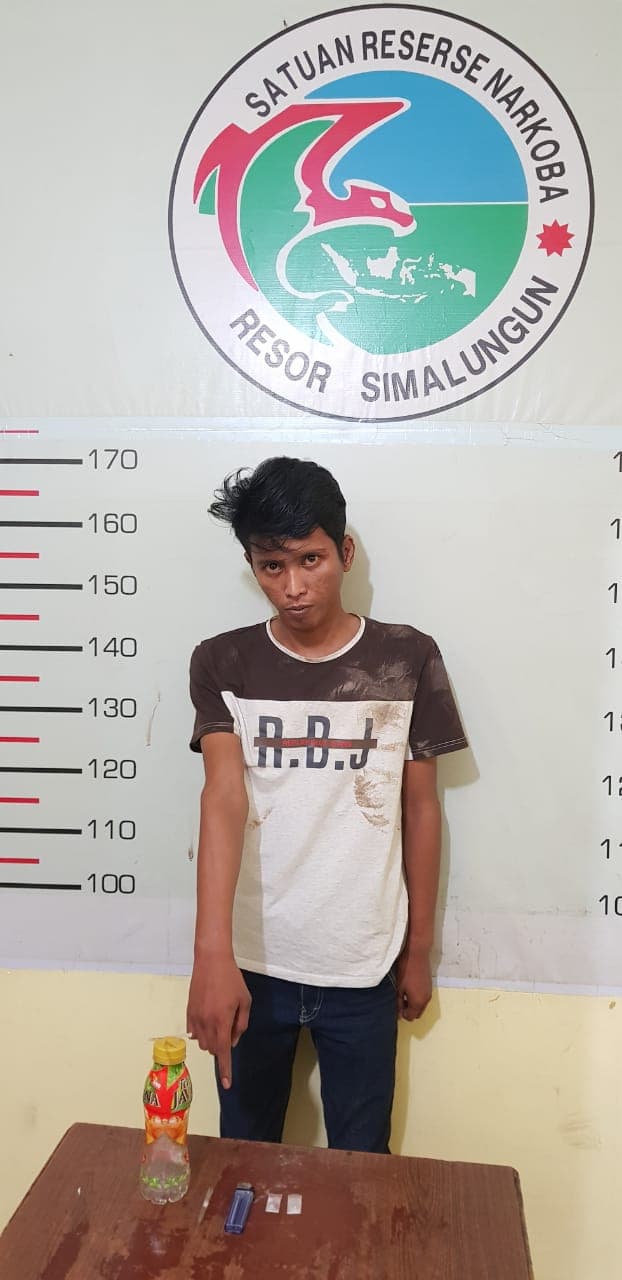 kantongi_serbuk_kristal_ranjid_meringkuk_di_jeruji_besi