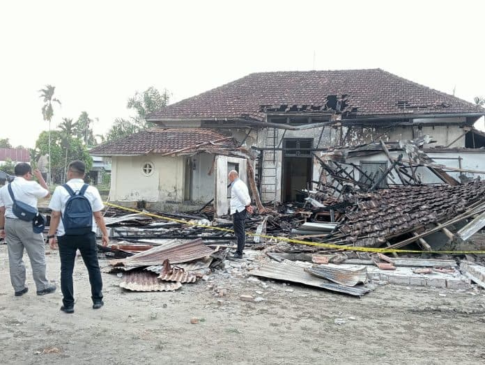 kantor_afdeling_kebun_tgp_ptpn2_deli_serdang_dibakar_otk