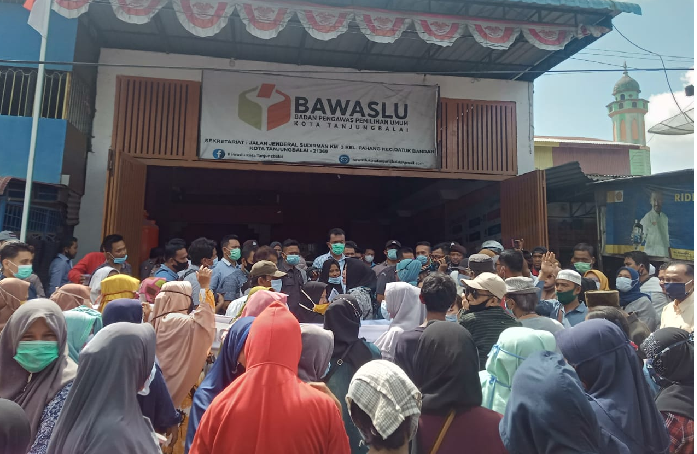 kantor_bawaslu_tanjungbalai_didemo_ini_pemicunya