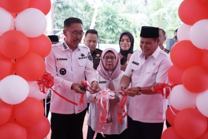 kantor_camat_kampung_rakyat_labusel_diresmikan