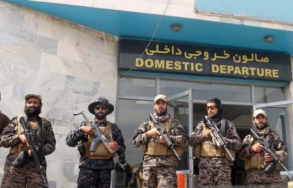 kantor_meledak_gubernur_taliban_afghanistan_tewas