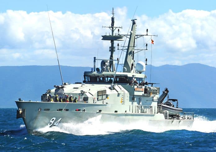 kapal_perang_australia_tiba_di_kupang_ada_apa