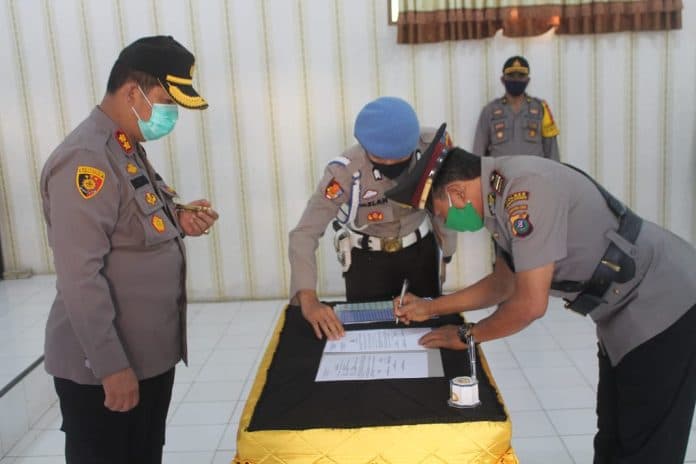 kapolres_batu_bara_pimpin_sertijab_4_perwira