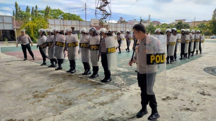 kapolres_bekali_personel_kepolisian_amankan_pilpanag_di_simalungun