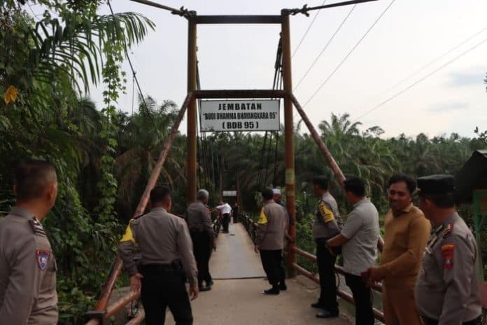 kapolres_labuhanbatu_rencanakan_perbaiki_jembatan_budi_dhamma_bhayangkara_95