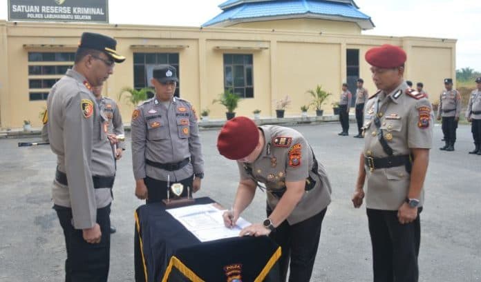 kapolres_labusel_lantik_kasat_reskrim_dan_sejumlah_kapolsek