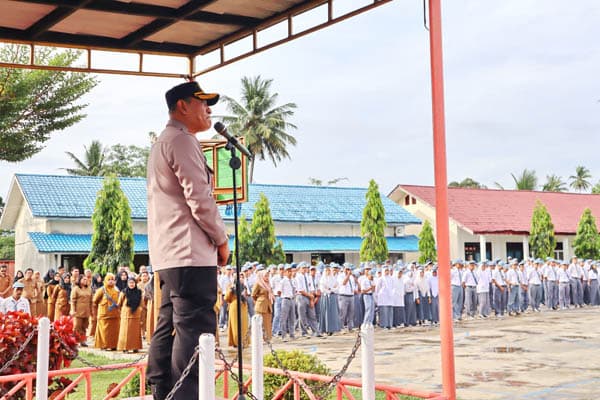 kapolres_padangsidimpuan_minta_pelajar_jauhi_narkoba_dan_ugal_ugalan_di_jalan
