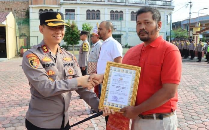 kapolres_samosir_satkamling_upaya_polri_mempercepat_revitalisasi