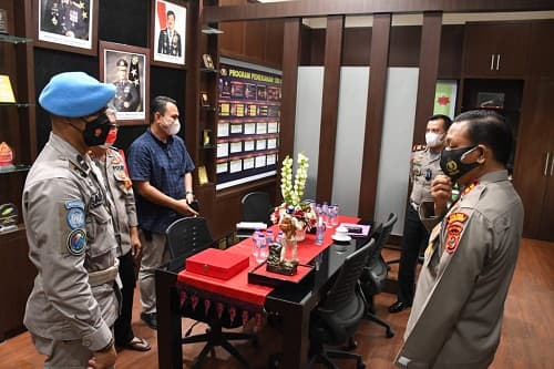 kapolres_sergai_sambut_kepulangan_aipda_saman_dari_afrika