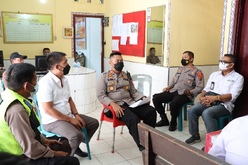 kapolres_simalungun_moda_transportasi_di_danau_toba_jangan_over_kapasitas