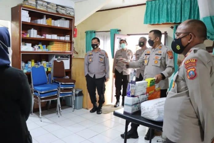 kapolres_tanah_karo_sidak_ke_klinik_pratama_polres