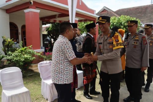 kapolres_tebing_tinggi_hadiri_halal_bi_halal_di_rumah_dinas_bupati_sergei