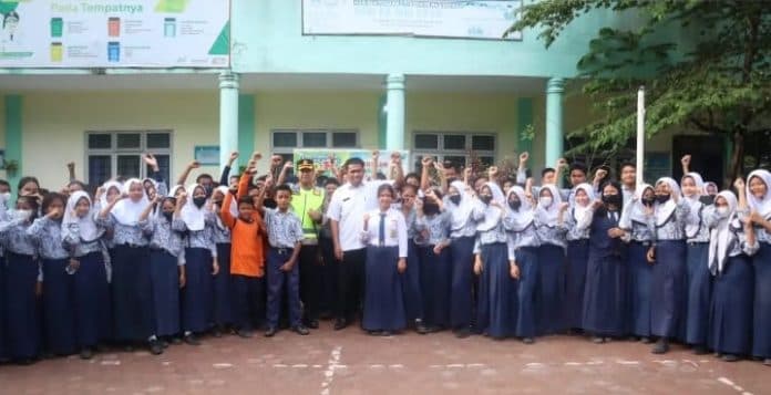 kapolres_tebing_tinggi_imbau_siswa_smp_tak_membawa_kenderaan_bermotor_ke_sekolah