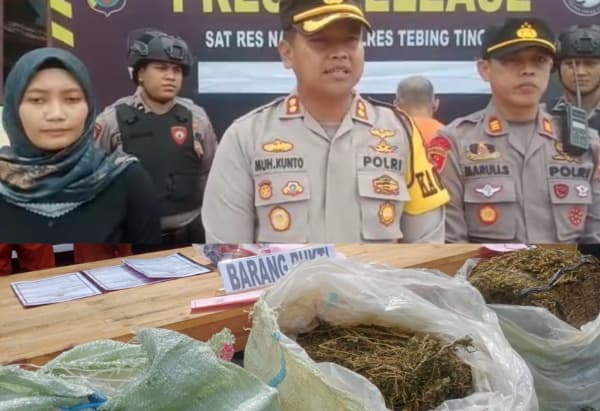 kapolres_tebing_tinggi_paparkan_pengungkapan_tiga_karung_ganja_seberat_507_kilogram