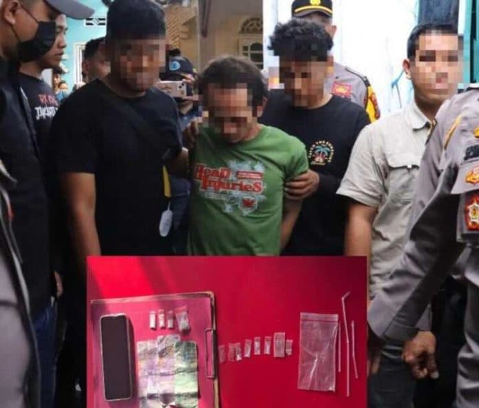 kapolres_tebing_tinggi_pimpin_gerebek_sarang_narkoba_di_kampung_beget_3_orang_diamankan
