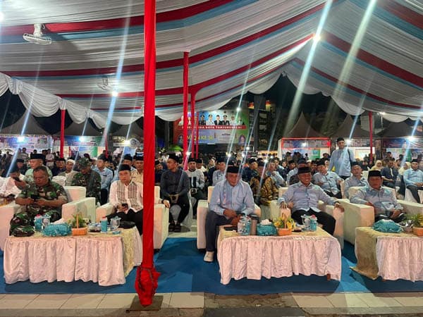 kapolres_yon_edi_winara_ajak_masyarakat_tanjung_balai_lebih_religius