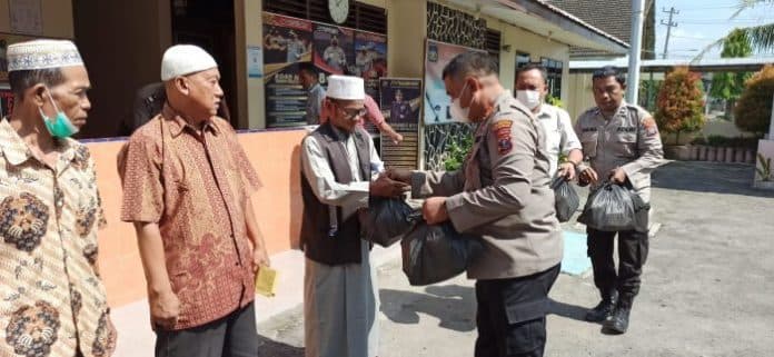 kapolsek_batang_kuis_kumpulkan_tokoh_agama_dan_bkm_ini_pesannya