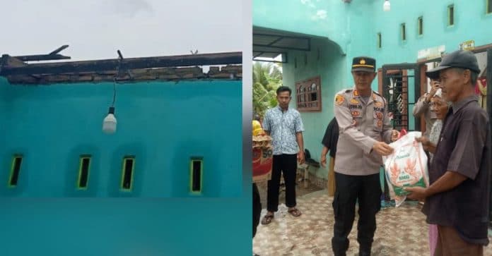 kapolsek_indrapura_bantu_2_warga_korban_angin_kencang_di_air_putih