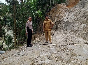 kapolsek_talun_kenas_tinjau_lokasi_penanaman_sejuta_pohon