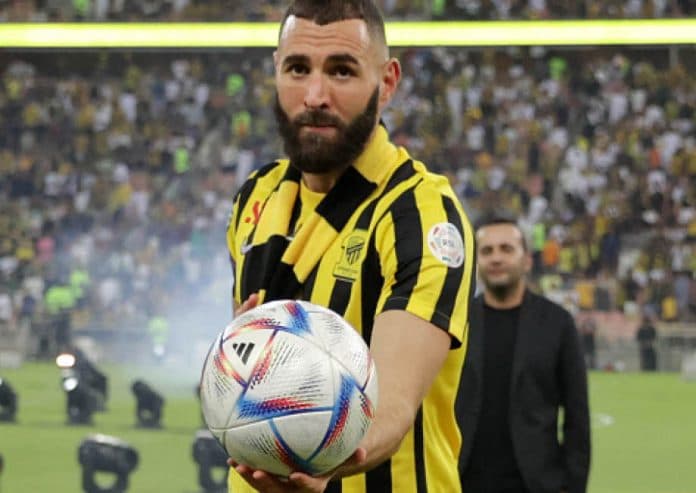 karim_benzema_tolak_tawaran_terakhir_ke_premier_league