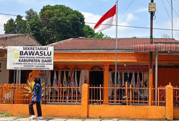 kasus_bagi_bagi_uang_saat_kampanye_dihentikan_3_komisioner_bawaslu_dairi_akan_dilapor_ke_dkpp_ri