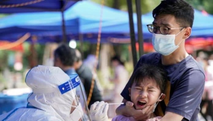 kasus_baru_covid_19_di_china_naik_dua_kali_lipat
