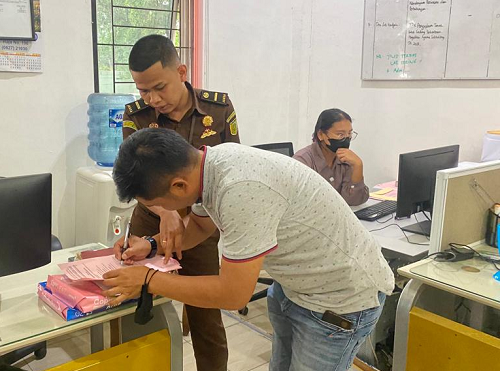 kasus_dugaan_korupsi_dana_desa_pakpak_bharat_dilimpahkan_ke_kejari_dairi