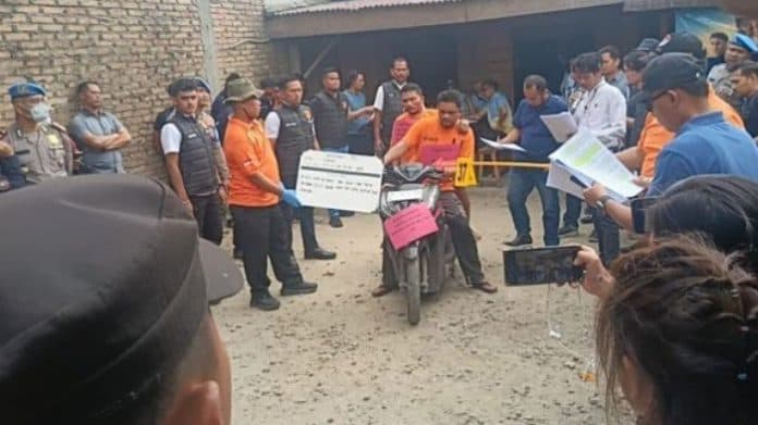 kasus_dugaan_pembunuh_wartawan_di_karo_direkonstruksi
