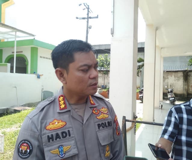kasus_kadisdik_madina_polda_sumut_memeriksa_sejumlah_orang