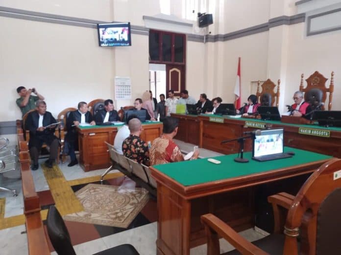 kasus_koneksitas_korupsi_eradikasi_lahan_pt_psu_hakim_tolak_nota_keberatan_3_terdakwa