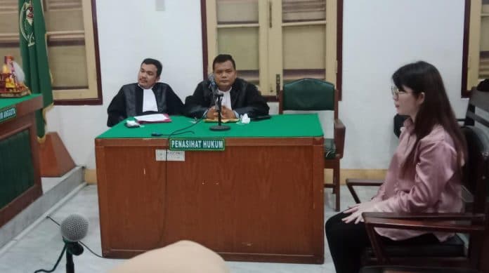 kasus_pencemaran_nama_baik_di_medsos_wanita_pemilik_pengikut_21000_orang_diadili