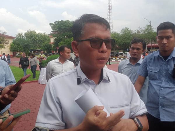kasus_pencurian_bbm_dari_pipa_pertamina_belawan_2_dari_4_tersangka_sudah_ditahan_polisi