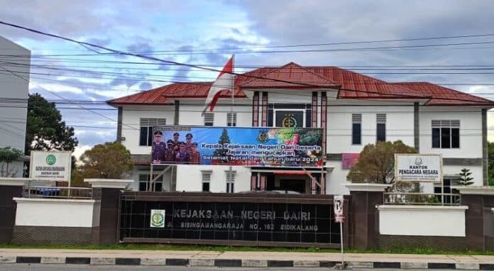 kasus_pengadaan_bibit_kopi_bupati_dairi_diperiksa_kejaksaan