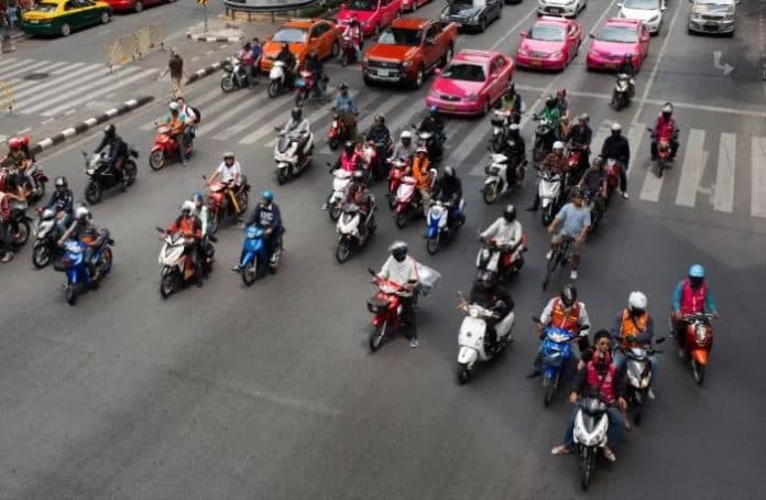 kata_ridwan_kamil_subsidi_konversi_motor_listrik_bakal_jadi_rp10_juta