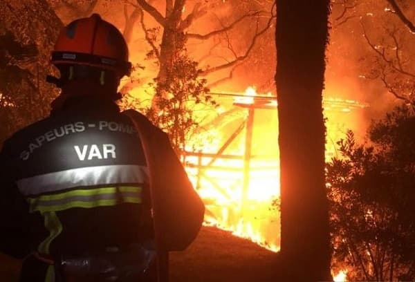 kebakaran_hutan_meluas_di_prancis_puluhan_ribu_warga_dievakuasi