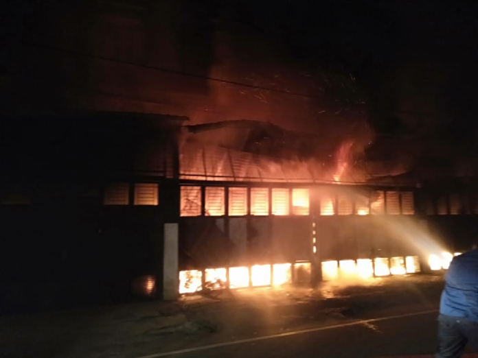 kebakaran_ruko_di_japaris_medan_seorang_wanita_tua_tewas