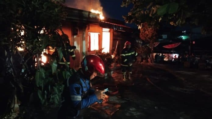 kebakaran_rumah_di_siantar_martoba_tewaskan_pria_49_tahun