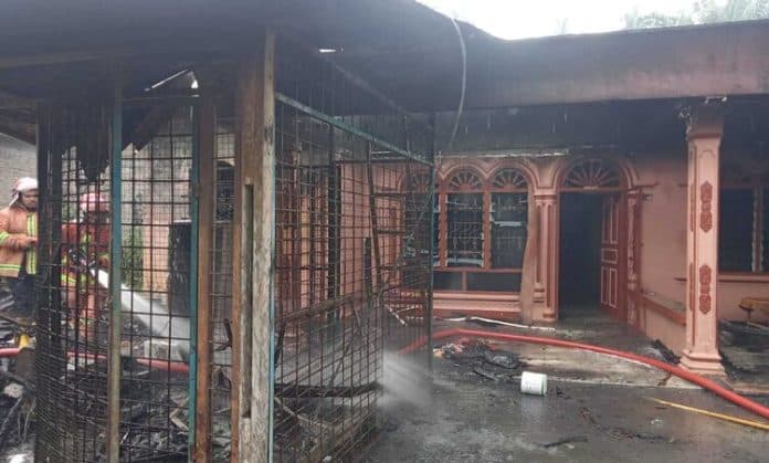kebakaran_rumah_di_silau_bayu_kerugian_rp_250_juta