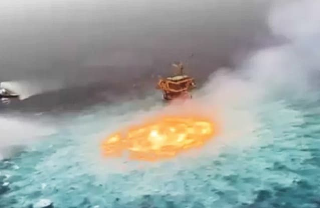 kebocoran_gas_sulut_kebakaran_di_laut_teluk_meksiko