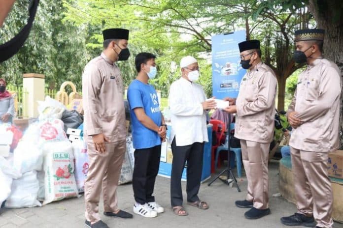 kecamatan_medan_barat_terus_berinovasi_kali_ini_lewat_sedekah_sampah