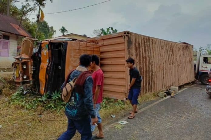 kecelakaan_beruntun_saksi_sopir_truk_berupaya_berhenti_sebelum_menabrak