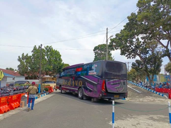 kecelakaan_di_jalan_sangnawaluh_seorang_wanita_tewas_di_tempat