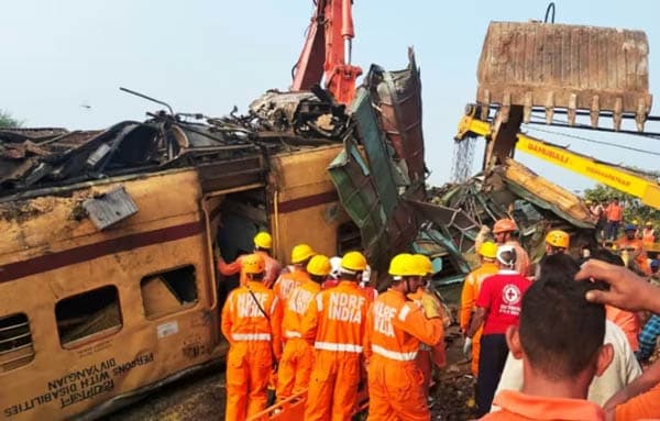 kecelakaan_ka_tewaskan_14_orang_di_india_gara_gara_masinis_nonton_kriket