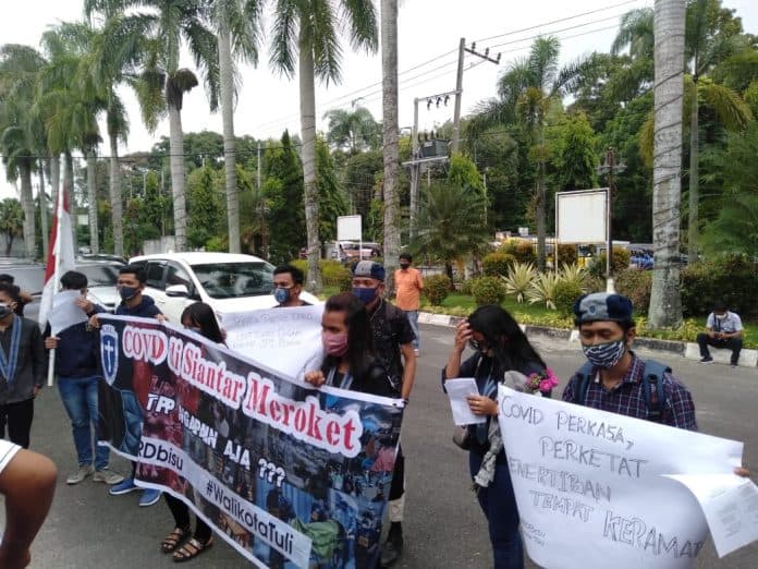kecewa_angka_covid_19_terus_naik_mahasiswa_gmki_protes_pemko