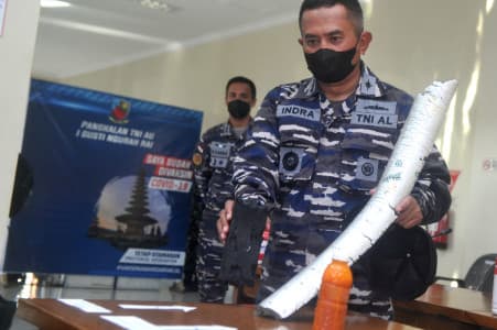 kedalaman_laut_lokasi_hilangnya_kri_nanggala_402_sama_dengan_tingginya_burj_khalifa