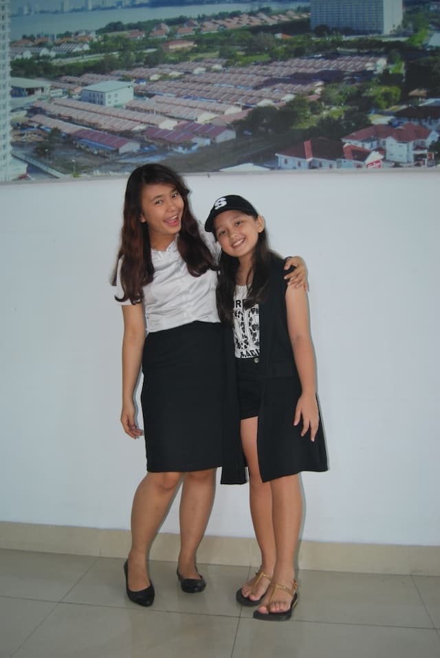 keisha_dan_vanessa_pemain_horas_amang_dari_pematangsiantar