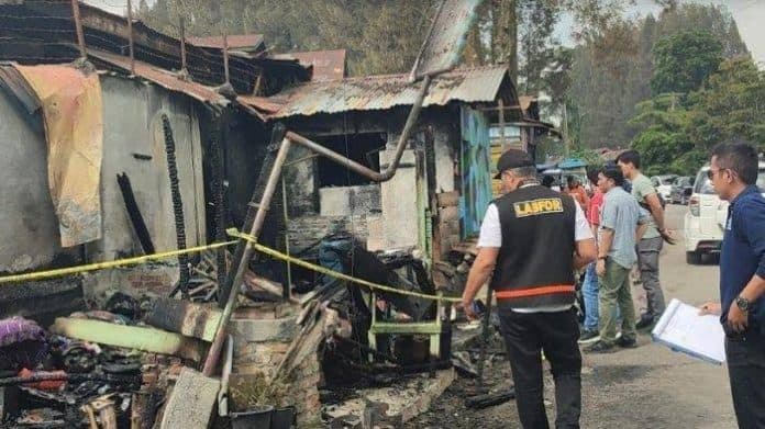 kejaksaan_terima_pelimpahan_berkas_kasus_3_tersangka_pembakaran_rumah_wartawan_di_karo