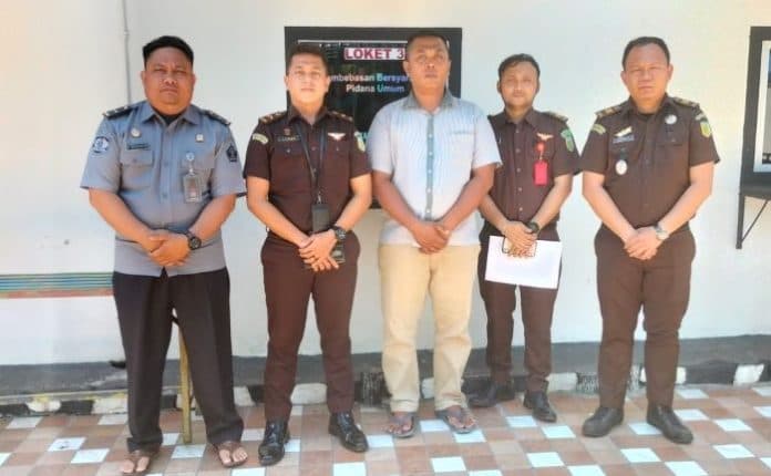 kejari_asahan_eksekusi_terpidana_kasus_korupsi_pengadaan_sapi_yang_rugikan_negara_rp615_juta